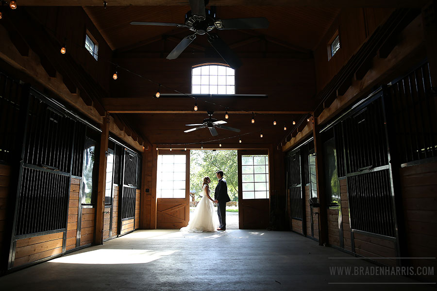 Dallas Wedding Photographer, Classic Oaks Ranch, Ranch Wedding, Barn Wedding, Braden Harris Photography