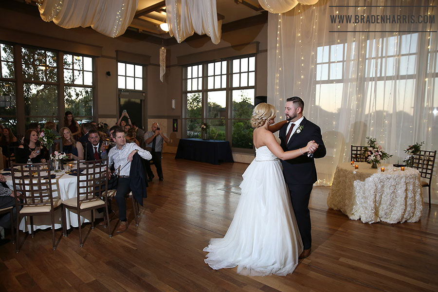 Dallas Wedding Photographer, Dallas Wedding, Noah's Event Venue, Fort Worth, Fort Worth Wedding, Fall Wedding, Noah's